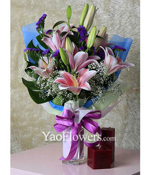Pink Lily Handbouquet 